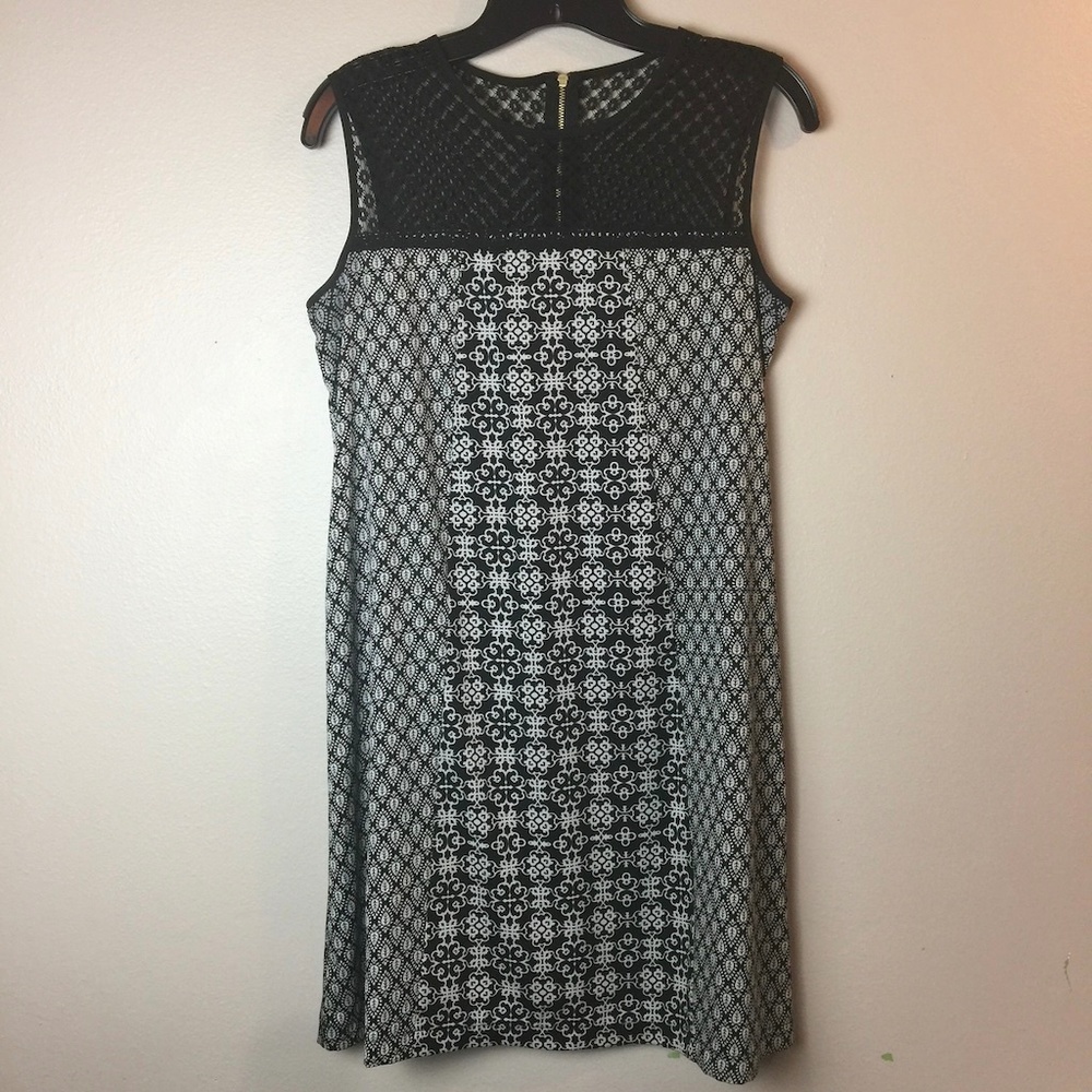 Xhilaration Black and White Sleeveless Midi Dress